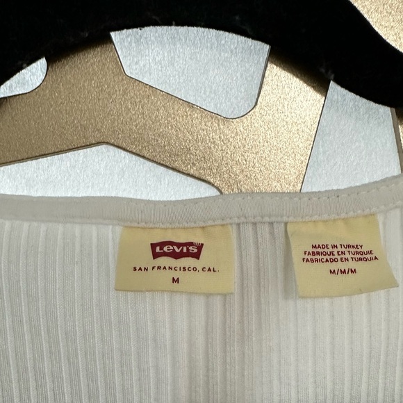 Levi’s Cropped Ribbed Tee - Picture 4 of 6